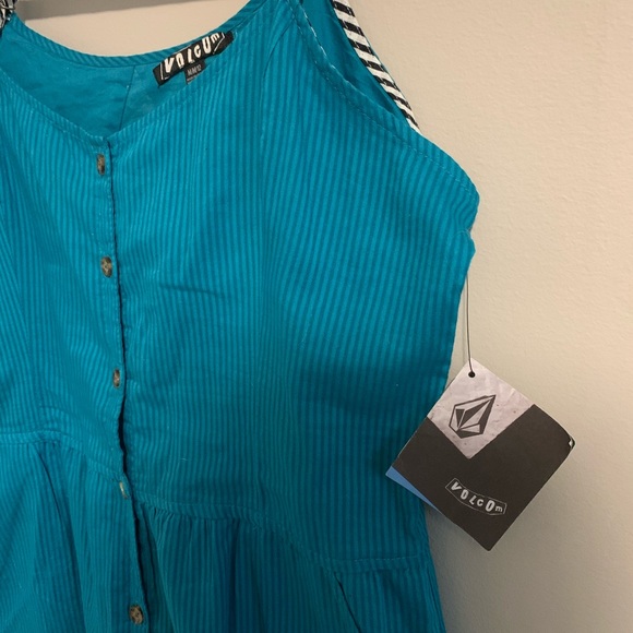 🆕Women’s Volcom Dress - Picture 2 of 4